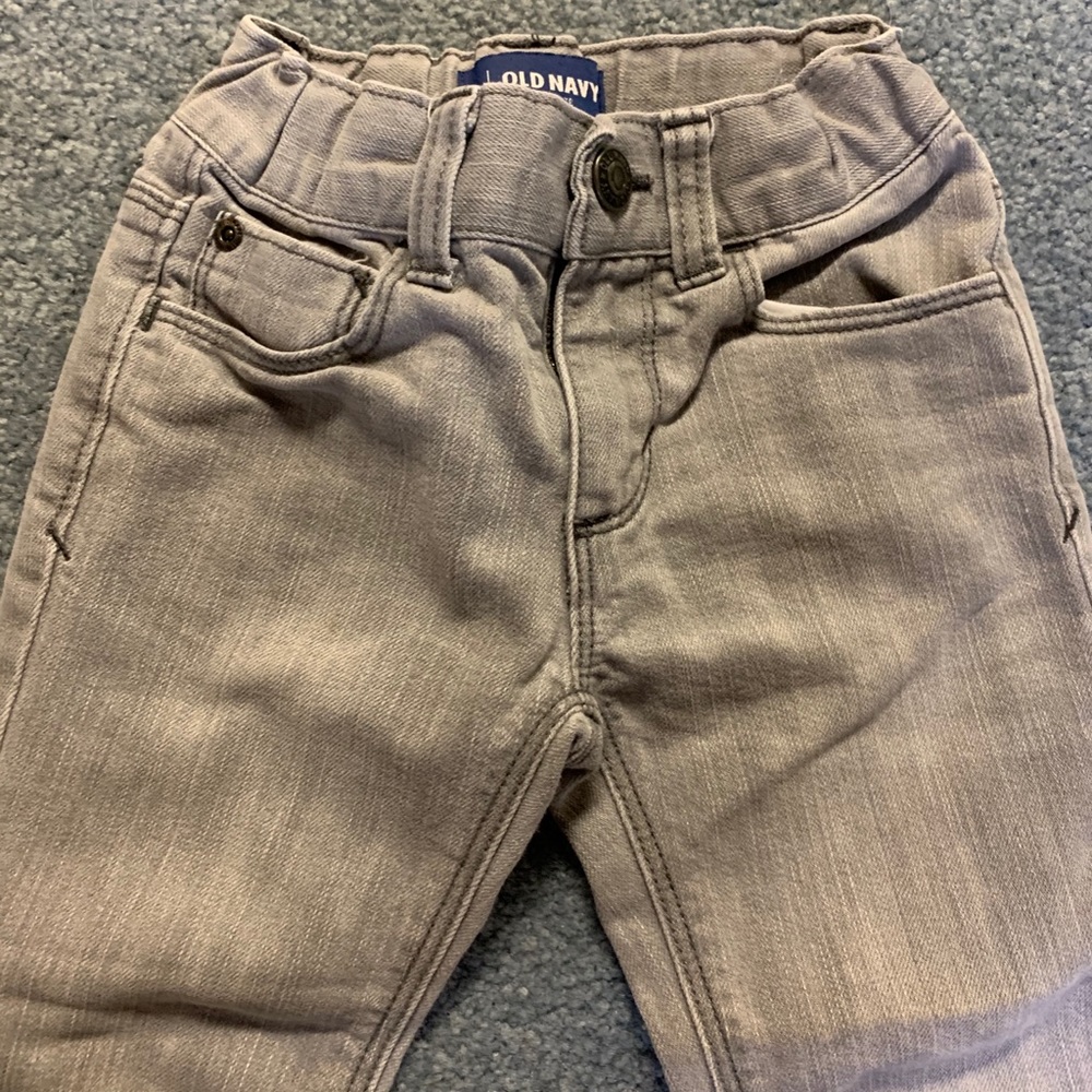 5/$15 Old Navy Grey Jeans- 3T